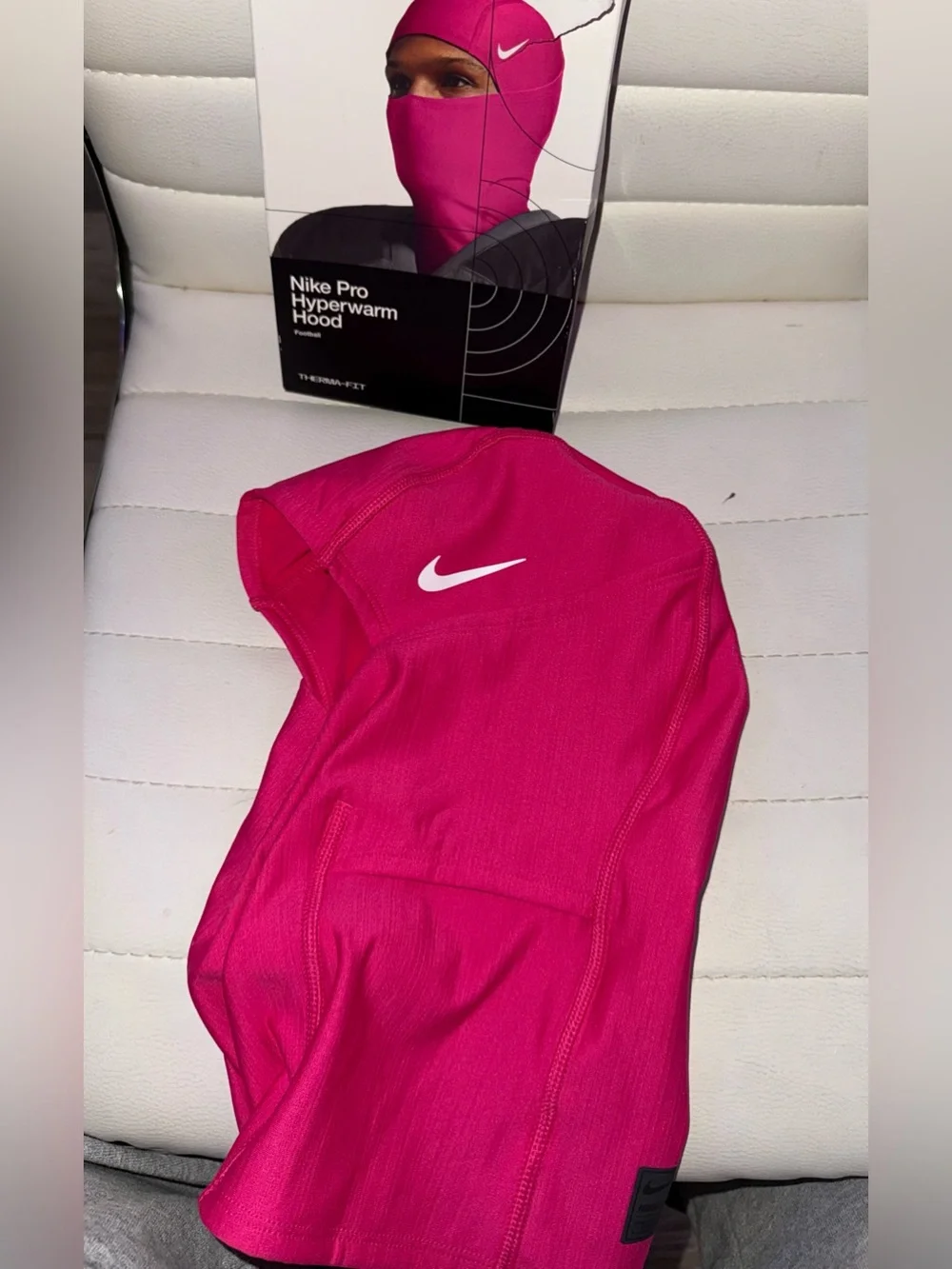 Nike Pro Hyperwarm Hood in Hot Pink